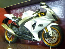 1/12 スズキ GSX-R1000 SUZUKI GSXR 1000 GSX R1000 2014 ☆鈴木自工　正規ライセンス商品 Joycity 完成品 ダイキャストバイク_画像2