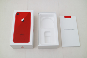 iPhone 8 Red 箱のみ 送料込み