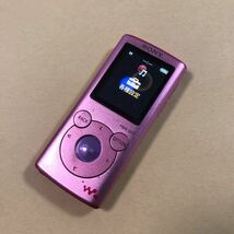 33 SONY WALKMAN★NW-E052 中古★即決送料込み★バッテリー状態良好_画像1