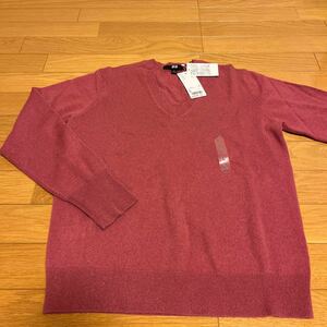 新品タグ付　ユニクロ　UNIQLO カシミヤ　Vネックセーター　 L