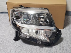 即日発送　タントカスタム　LA600S　リミテッドパッケージ　右ヘッドライト　LED　100-51392　81145-B2070　刻印XZ　290719　ダイハツ純正 