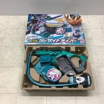 1円〜 仮面ライダーリバイス 変身ベルト DXツーサイドライバー、仮面ライダーディケイド 変身ベルト ver.20th DXバグルドライバーII 等_画像2