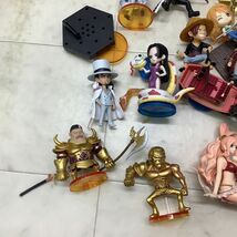 1円〜 訳あり ジャンク ワールドコレクタブルフィギュア 等 ONE PIECE ルフィ、シャンクス、ロブ・ルッチ・クロコダイル 他_画像5