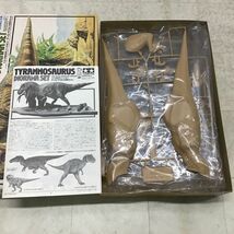 1円〜 タミヤ 1/35 恐竜ティラノサウルス 恐竜トリケラトプス 他_画像2