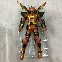 1円〜 バンダイ S.H.Figuarts 仮面ライダービルド 仮面ライダー クローズマグマ_画像4