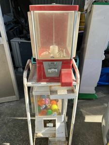 昭和レトロ　駄菓子屋　ガチャガチャ　本体　200円100円