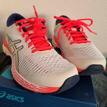 ASICS　アシックス　レディースランニングシューズ　GEL-KAYANO25　1012A026　マラソン　陸上　_画像2