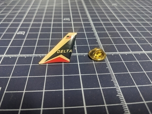 Delta Airlines Delta Air Lines tail wing pin bachi