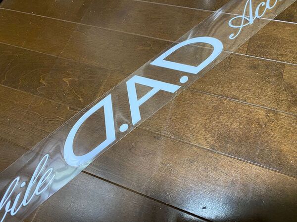 ギャルソンDAD ビッグウィンドウステッカー~Automobile D.A.D Accesories~ 抜き文字【ホワイト】