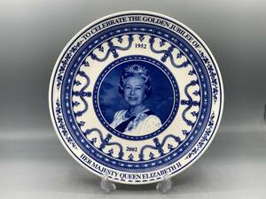 英国 ウェッジウッド クイーンズウェア ゴールデンジュビリー エリザベス女王 皿 飾り皿 女王即位50周年記念 ロイヤルファミリー (1234)