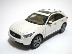 ▽ PAUDI パウディ 1/18 Infiniti インフィニティ FX50 ホワイト ※ジャンク 本体のみ