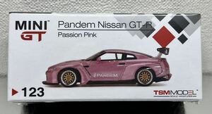 1/64 MINI GT 123 Pandem Nissan GT-R R35 GT Wing Passion Pink RHD MGT00123-R ニッサン パンデム 新品未開封品