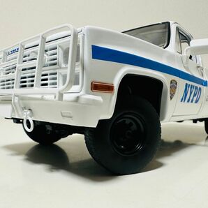 GreenLightグリーンライト/'84 Chevyシボレー CUCV M1008 NYPD 1/18