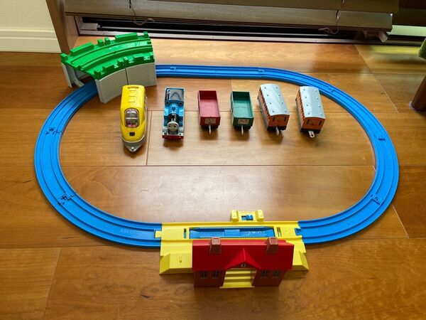 きかんしゃトーマスベーシックセット+α(ドクターイエロー、きかんしゃトーマス)