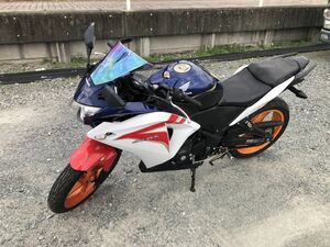 福岡発　CBR250R　近県配達可能です　FIインジェクション　モリワキマフラー　社外ステップ　MC41