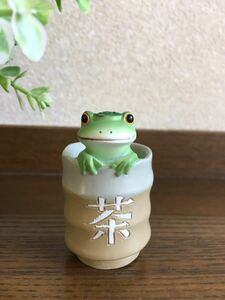 カエルのマスコット♪　Copeau　コポー　湯のみカエル　かえるの置物 　縁起物