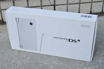 D065 未使用品 Nintendo ニンテンドーDSi 任天堂 ニンテンドーDS ホワイトカラー 本体 TWL-001 C_画像1