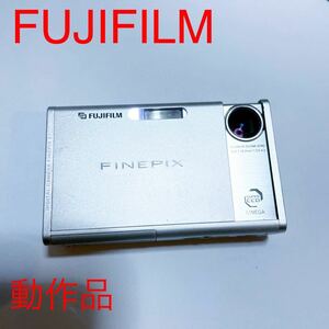 FUJIFILM FINEPIX Z1 シルバー　動作確認済み　良好