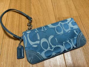 COACHコーチ　ハンドバック　スウェード　スエード　シグネチャー　ブルー　ミニバッグ　アクセサリーポーチ　小銭入れ 