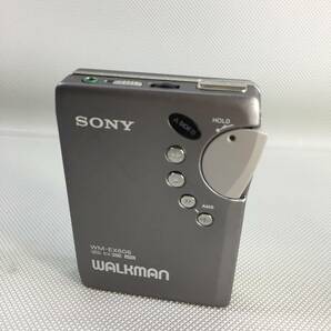 S3240○SONY ソニー WALKMAN カセットウォークマン カセットプレーヤーWM-EX606 充電スタンド BCA-WM10H ACアダプター/電池ケース 通電OKの画像2