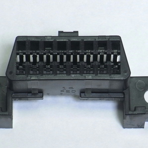 OBD2黒ソケット2個とピン32本のセット (OBD-II DLC3コネクタ&ピン)