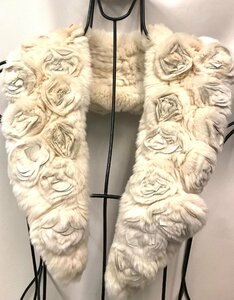 qof.YWH07 chinchilla fur fur tippet muffler white × rose motif 