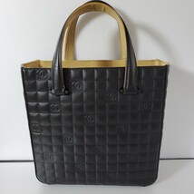 c116 美品 CHANEL シャネル チョコバーハンドバッグ ココマーク 黒_画像5