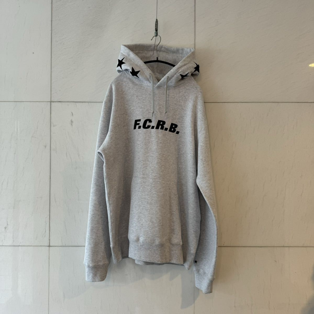 Yahoo!オークション -「fcrb hoodie」の落札相場・落札価格