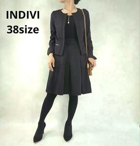 【美品】INDIVI38サイズ　黒ノーカラースカート＆ジャケット　スーツM