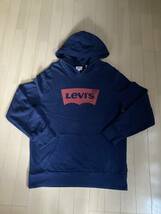 ★【Ｌｅｖｉｓ】リーバイス パーカートレーナー ネイビー Mサイズ★_画像1