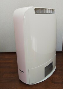 Panasonic パナソニック デシカント 方式 衣類乾燥除湿機 F-YZP60 2017年製 ピンク 清掃済み 動作品