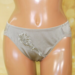 ランクABΦCFO-M10-16-P■VALISERE Lingerie VL134☆Lサイズ☆落ち着いた大人の光沢グレー 華やかな花柄刺 高級感溢れるショーツ