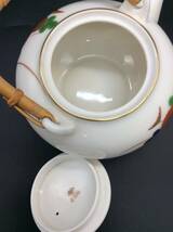 ♯6508　香蘭社 有田焼 菊牡丹文 茶器揃 急須 湯呑み 茶碗 5客セット お茶 ブランド和食器 白 ホワイト 花柄 フラワー 陶器 金縁 ゴールド_画像7