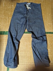 リーバイス　ENGINEERED JEANS LOOSE 美品中古