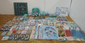 103-C⑪248 ボーカロイドグッズまとめ 初音ミク 鈴音レン 鈴音リン 巡音ルカ KAITO 缶バッジ 色紙 キーホルダー