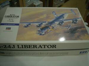 プラモデル　ハセガワ　１/７２　＜E-29＞　リベレーター　B-24J　アメリカ陸軍　爆撃機　［０１５５９］