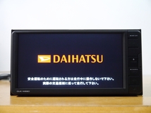 【1103】良品 DUK-W69D 2022年製 DVDプレーヤー USB/Bluetooth/DVD/MP3 ダイハツ純正_画像3