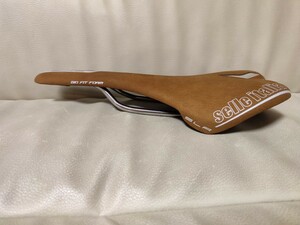 1円スタート！超レア！未使用デッドストック　セライタリアSLR ヌバックSelle Italia SLR Nubuk Saddle ラスト1本