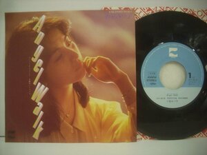 ■ シングル EP 小室みつ子 / エンジェル・ウォーク 赤いベスパで ANGEL WALK 松本隆 筒美京平 1981年 AH-40-A ◇r51128