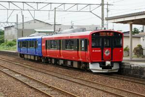 鉄道写真　東日本旅客鉄道（JR東日本）　EV-E801系　ACCUM　Lサイズ