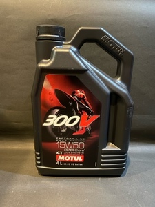 蔵出し１本、ラベルはがれ有り、MOTUL300V Factory Line RR (15W50)1本（4L）＝８，９３０円