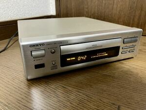 ★全国送料無料★動作品★ONKYO★C-711M★CDプレーヤー★オンキョー ★