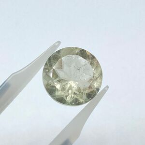 2.83ct 潜在能力を呼び起こす石　リビアングラス　ルース　天然石　粒売り