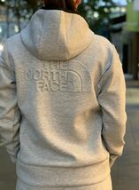 sale 新品 S 灰色 THE NORTH FACE ノースフェイス テックエアー スウェット フーディ Tech Air Hoodie 53 登山 パーカー アウトドア_画像4