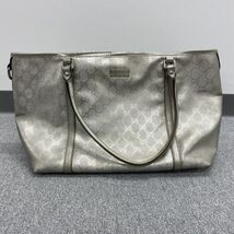 I021-SB8-231 GUCCI グッチ レディース トートバッグ GGキャンバス シルバー 197953 214397 約25×43×13cm_画像1