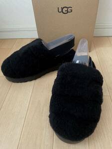 UGG アグ☆新品 SUPER FLUFF SLIPPER☆6(23㎝)☆定価18,700円☆1121751 BLACK☆厚底サンダル