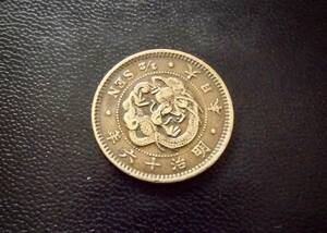 半銭銅貨　　明治16年　　送料無料　　　　（6945）日本　古銭　貨幣　お金　菊の紋章　骨董品　アンティーク　近代　コイン　