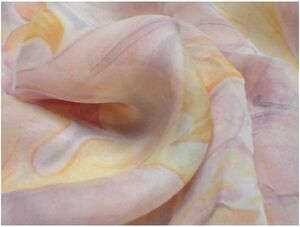 即決！【シルクプリント生地シフォン植物柄・パープルピンクオレンジ】92cm×92cmスカーフはぎれ絹・アウトレット、未使用品
