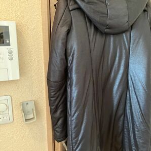 Ba＿tsuの　コートです。チャックの滑りが悪いですが、羽織るには問題無く美品です。クローゼットに保管していました。 ブラック