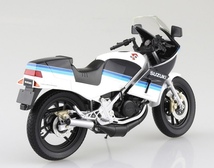 即決！ アオシマ スカイネット 1/12 スズキ RG250 Γ ガンマ 青×白 SUZUKI RG250 Γ 新品・未開封品_画像9